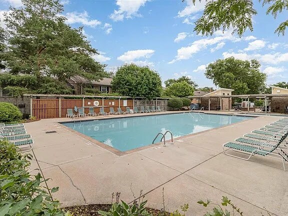 Primary Photo - 936 Westbrooke Way