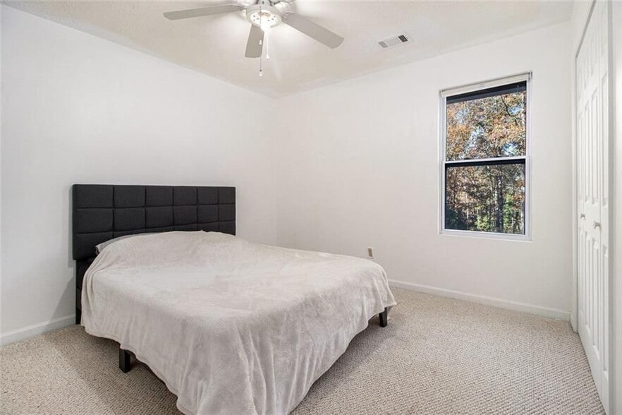 Building Photo - 8212 Lullwater Ct