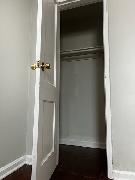 Building Photo - 5326 B St SE