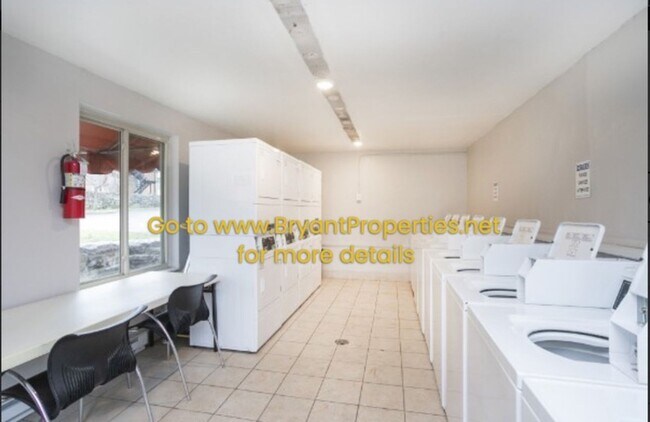 Building Photo - Nashville- Vanderbilt Area - Furnished 1-Bedroom