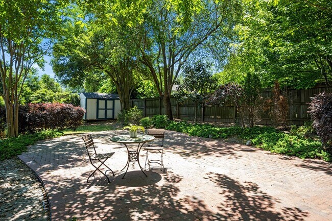 Building Photo - 406 Pershing Rd