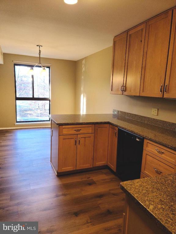Building Photo - 2068 Royal Fern Ct
