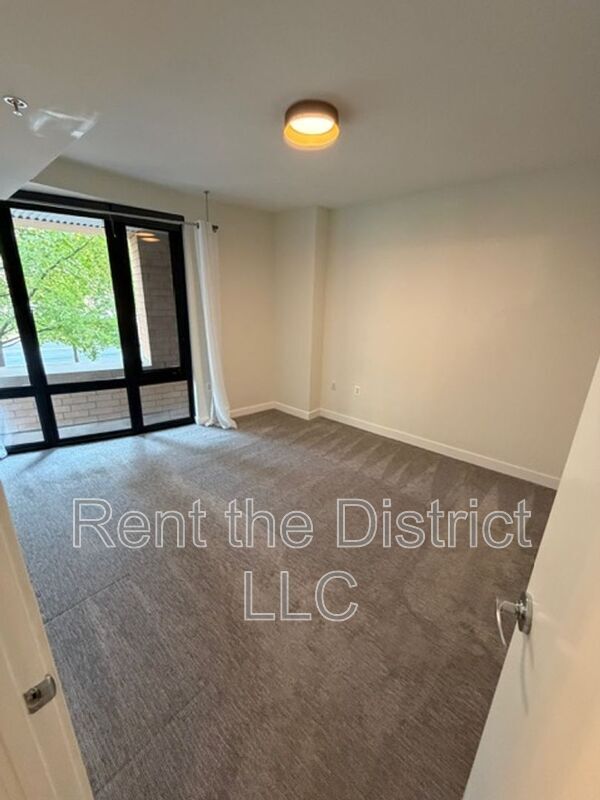 Building Photo - 1010 Massachusetts Ave NW