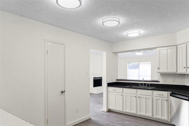 Building Photo - 2507 Harvest Cove
