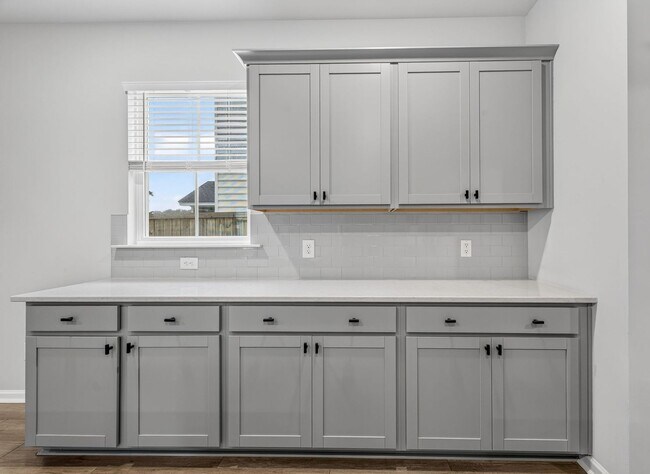 Building Photo - Modern Living in Summerville
