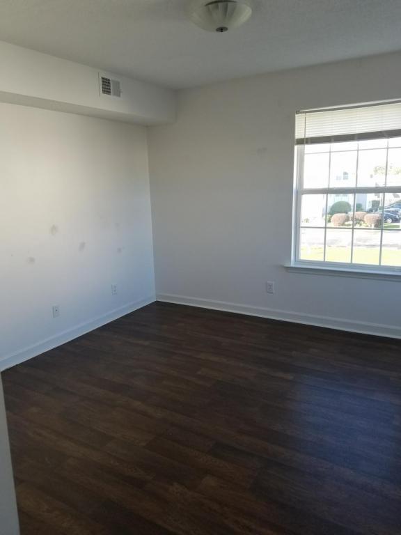 Building Photo - 8641 Southbridge Unit I