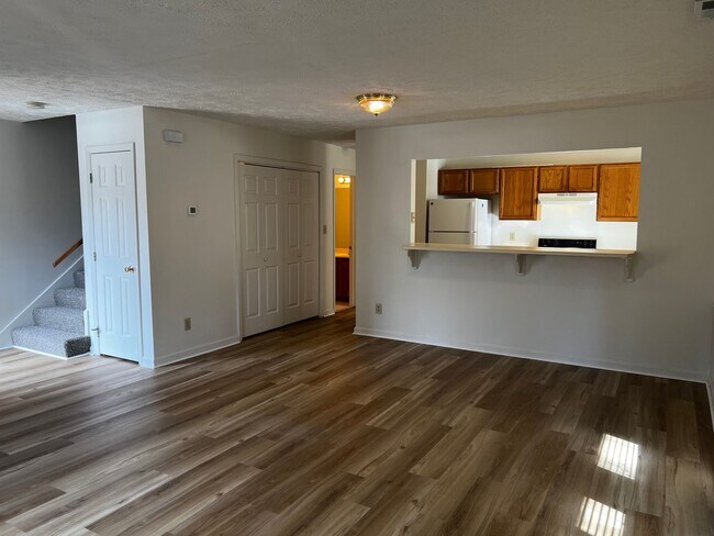 Building Photo - 1016 Ancestry Dr