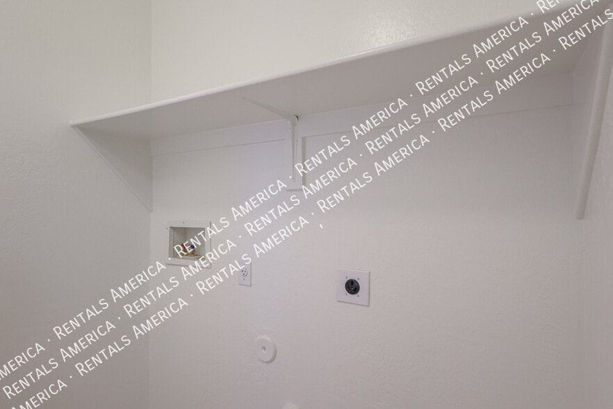 Building Photo - 2763 N 106th Ln