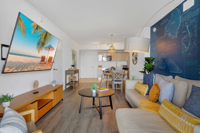 Building Photo - 2602 E Hallandale Beach Blvd