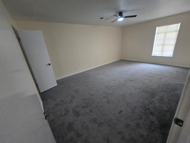 Building Photo - 9003 Haverstock Dr