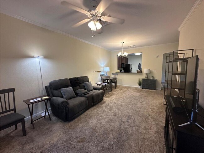 Building Photo - 2815 Kings Crossing Dr