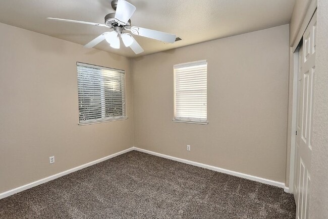 Building Photo - Beautiful 4 Bed 3 full bath Natomas Home!!
