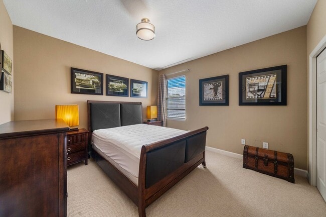 Building Photo - Fully Furnished Executive Rental in Providence