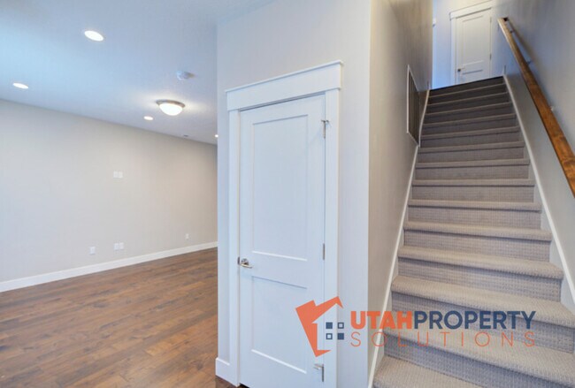 Building Photo - 10464 S Beetdigger Blvd