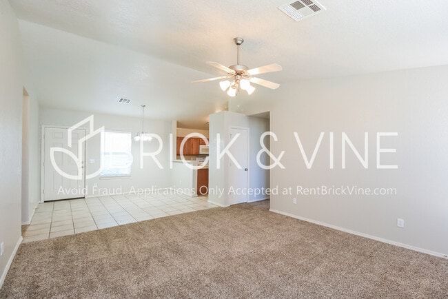 Building Photo - 5521 Del Creek Rd