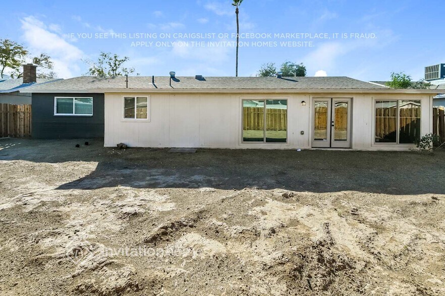 Building Photo - 3136 W Cactus Rd