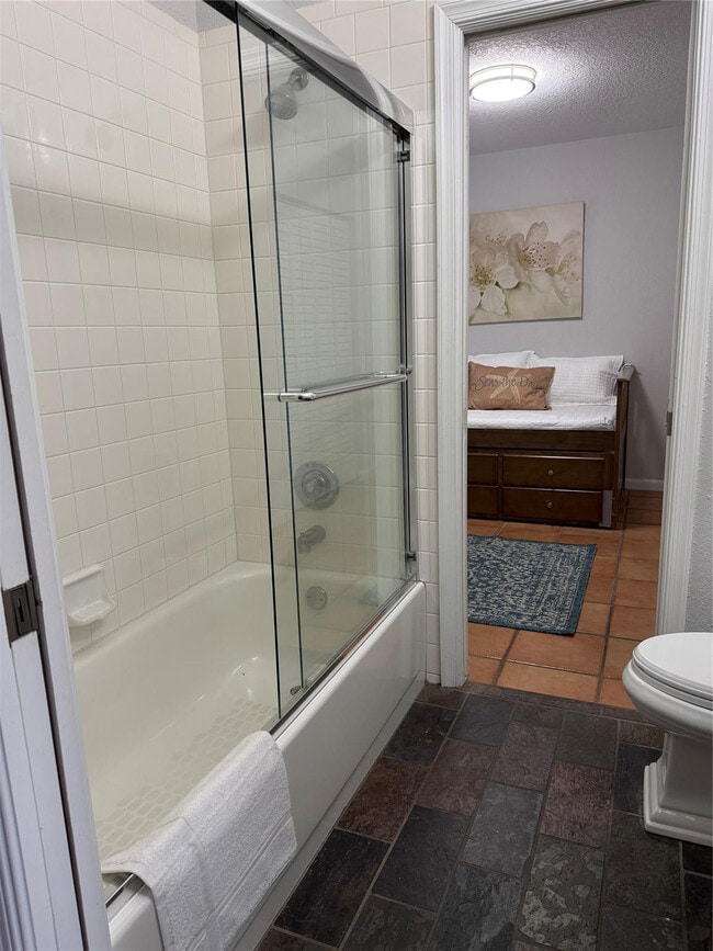 Building Photo - 607 SW 15th St