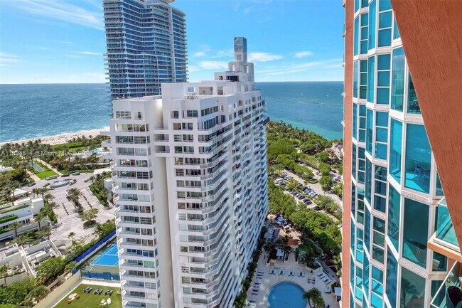 Building Photo - 300 South Pointe Dr