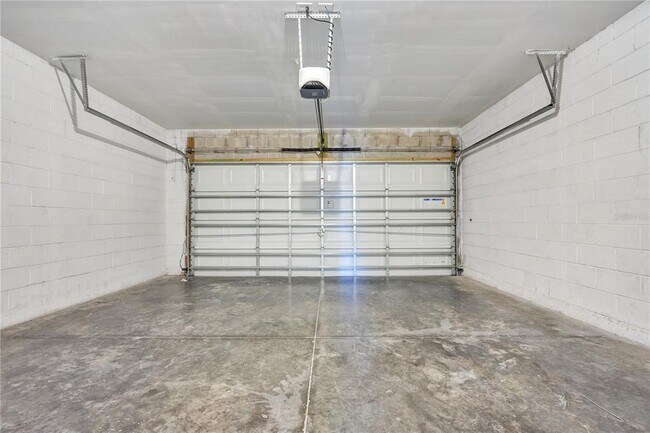 Building Photo - 3449 Seneca Club Loop