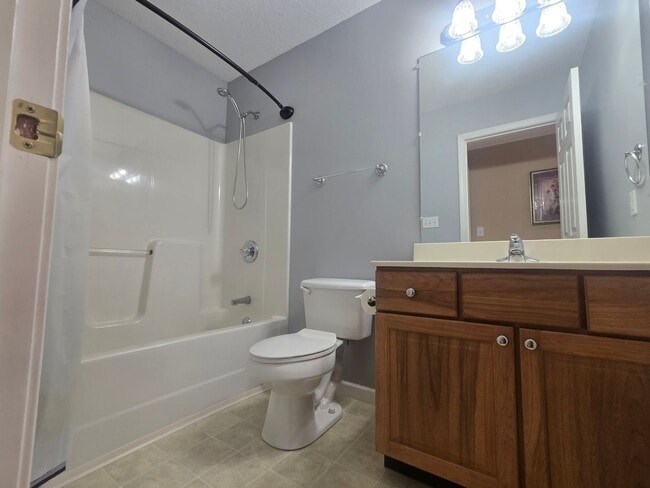 Building Photo - Conveniently located 3br/2ba house in Maryville