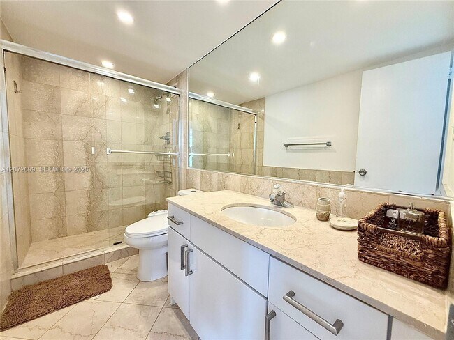 Building Photo - 5161 Collins Ave