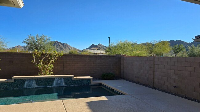 Building Photo - Solar home with a pool in Lucero (Estrella Mountain Ranch)