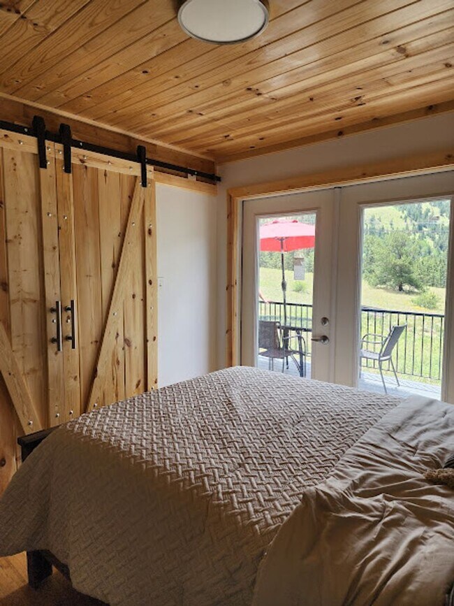 Building Photo - Long Realty & Property Management - Very Beautiful Cabin Close to Ski Resorts