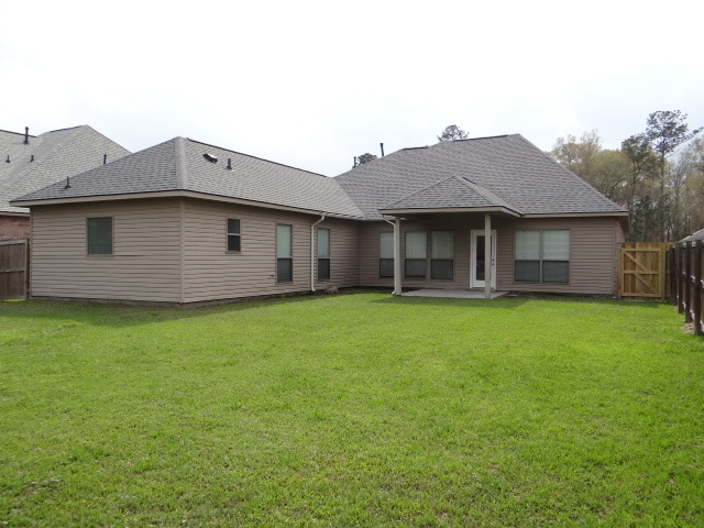 Building Photo - 26222 Avoyelles Ave