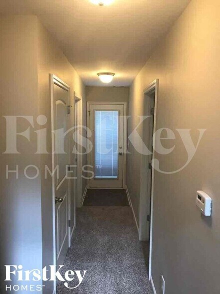 Building Photo - 583 Forrest Hills Dr