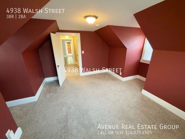 Building Photo - 4938 Walsh St