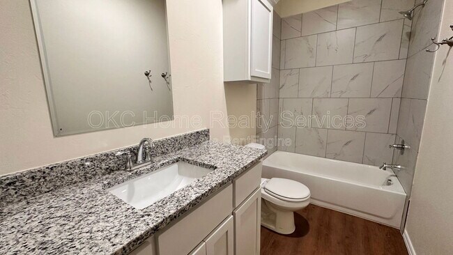 Building Photo - 11419 N University Ave