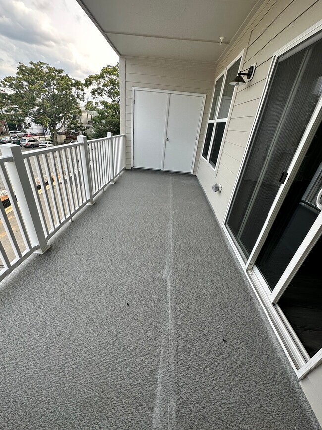 Building Photo - 803 Birchwood Hill Pl