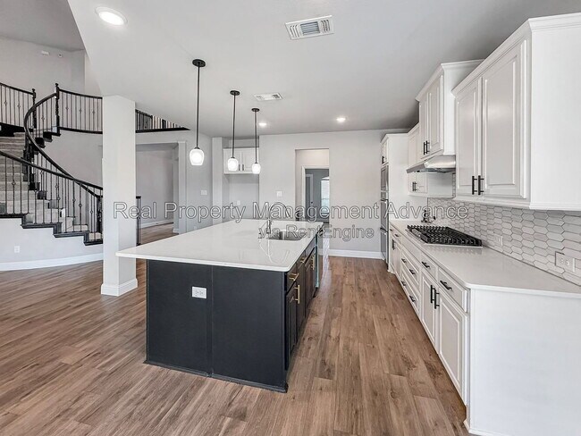 Building Photo - 308 Winding Creek Ln