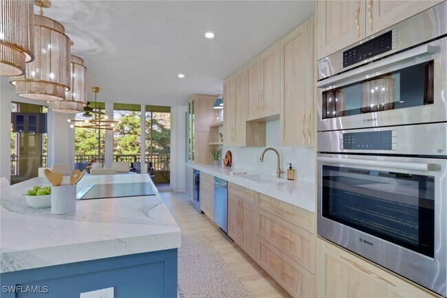 Building Photo - 2728 Tiburon Blvd E