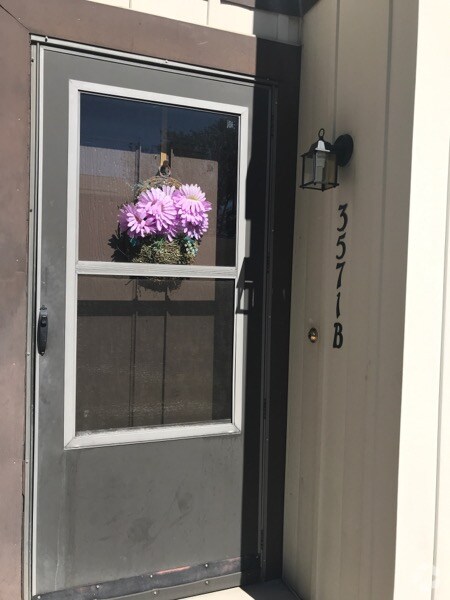 Building Photo - Charming 3BR/2BA Condo near Cherry Creek R...