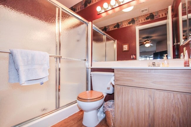 Building Photo - Partially Furnished 2 bedroom 2 bath condo