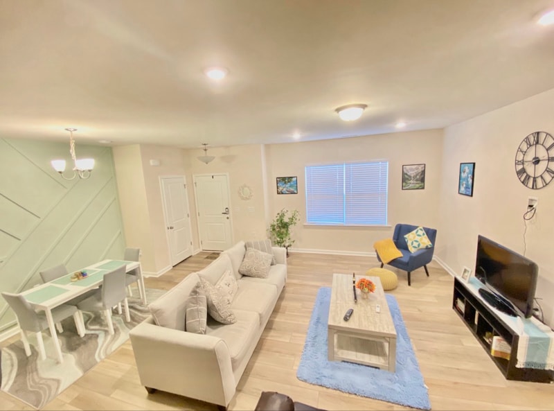 Building Photo - 5612 Preveza Pl