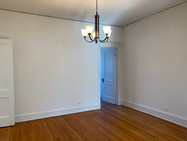 Building Photo - 1548 W Highland Ave
