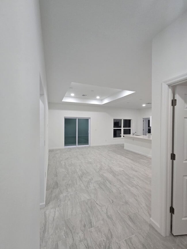 Building Photo - BRAND NEW 4/2/2-SOUTH LEHIGH ACRES