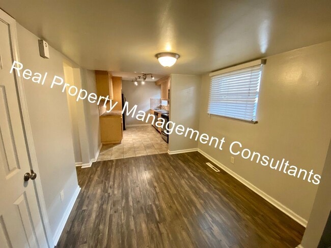 Building Photo - Westport Sept Move In Special!