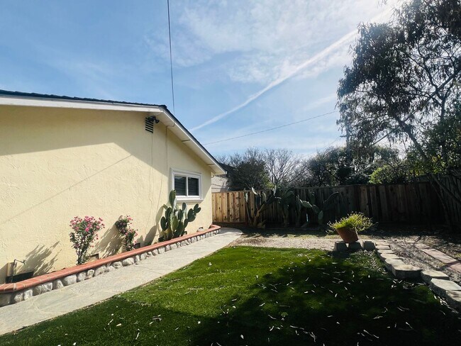 Building Photo - Spacious home in West San Jose