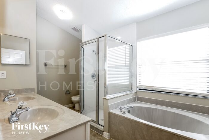 Building Photo - 756 Licaria Dr