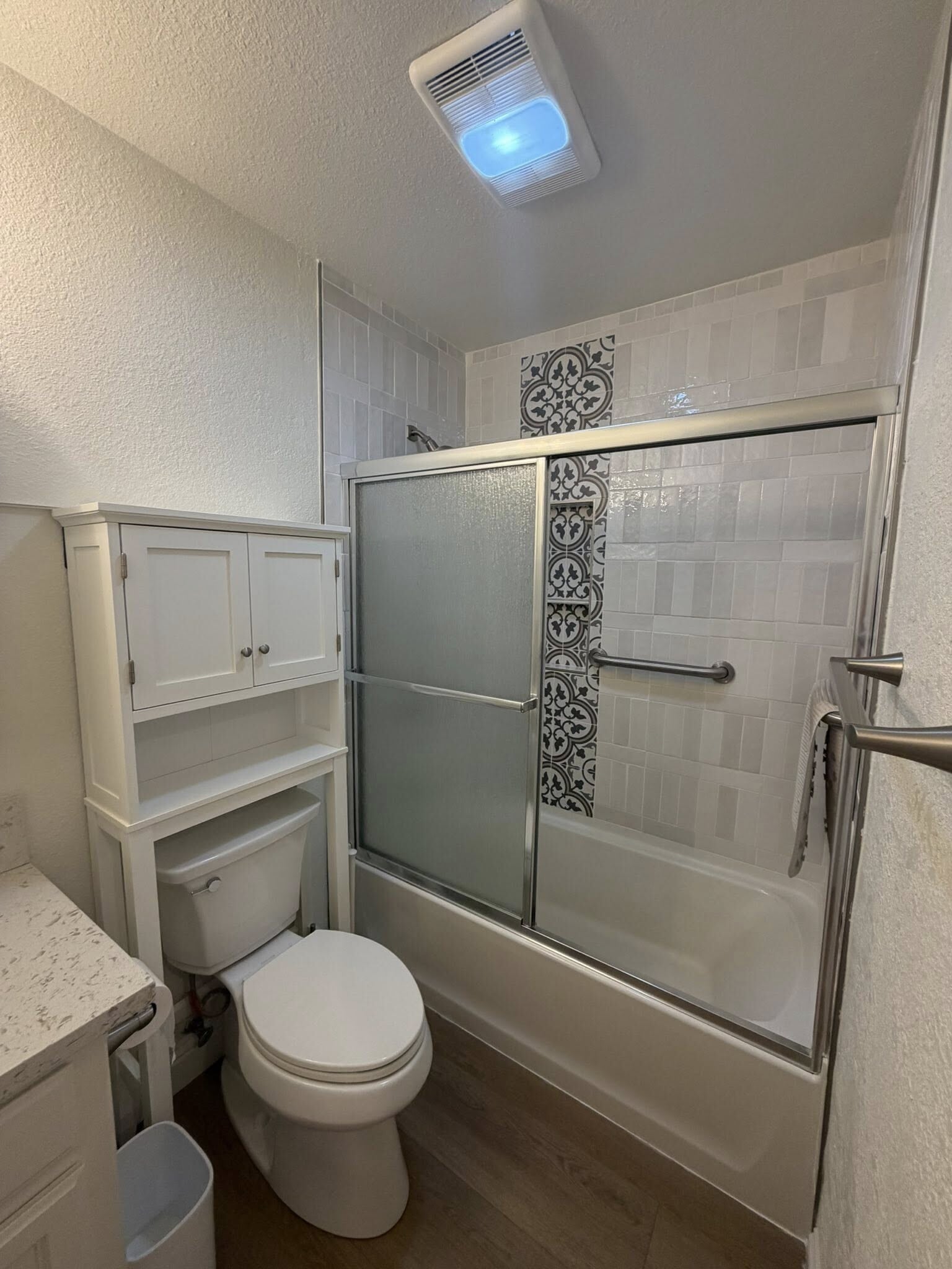 Building Photo - 1444 E Canal Dr