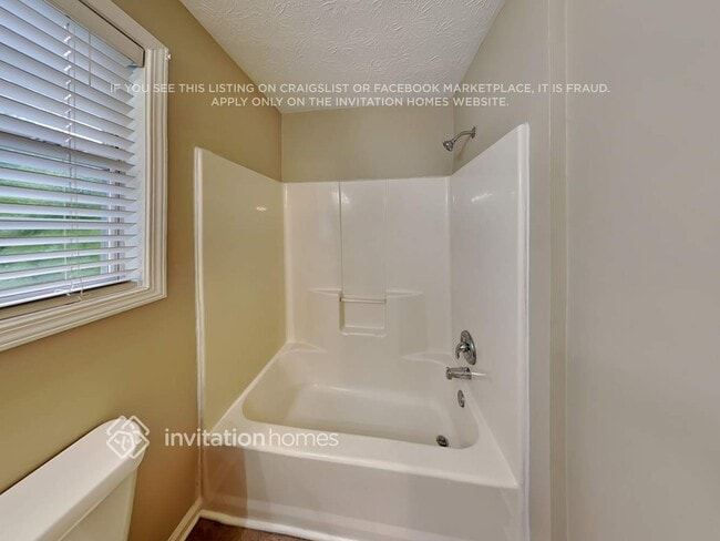 Building Photo - 2355 Hollie Ln