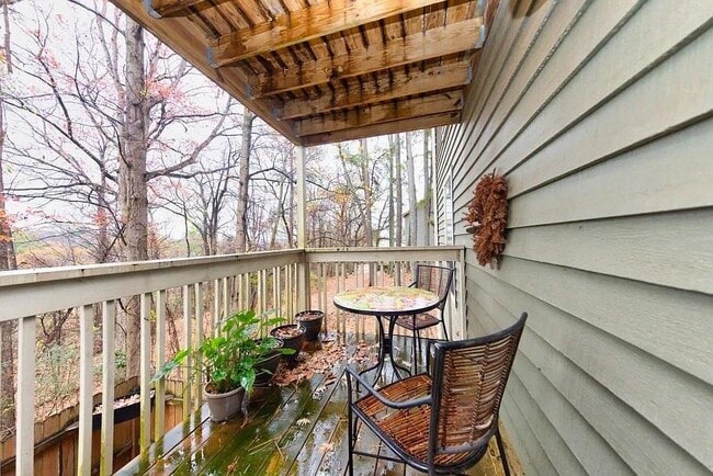 Building Photo - 4630 Vinings Central Run SE