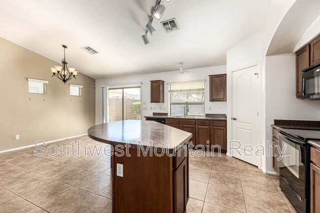 Building Photo - 38426 N Beverly Ave