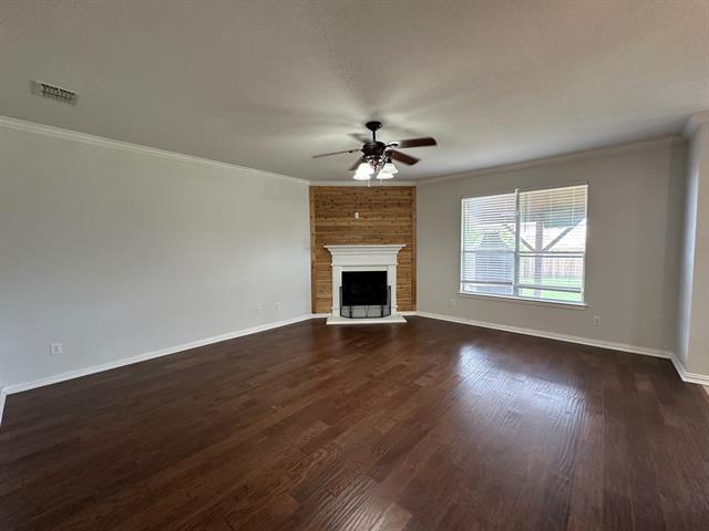 Building Photo - 404 Tarpan Trail
