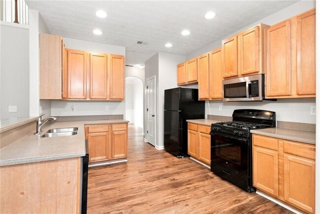 Building Photo - 632 Addison Way