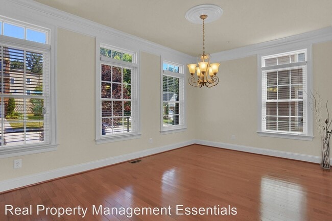 Building Photo - 4 br, 3.5 bath House - 8642 Westford Road