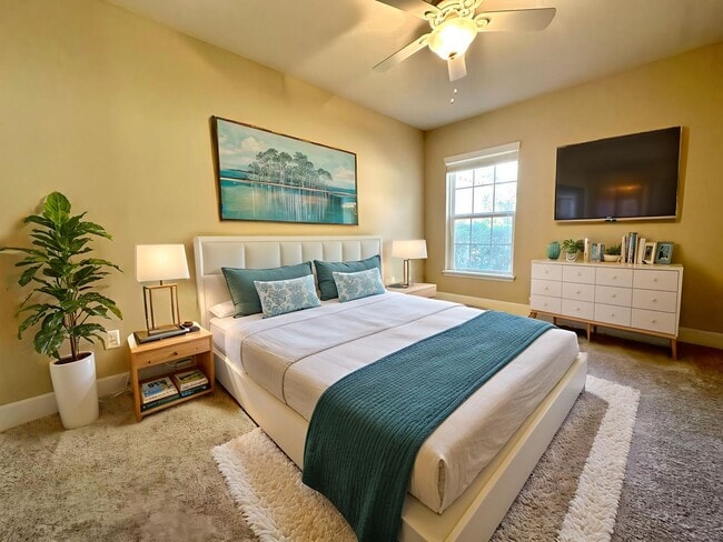 Building Photo - Everyday living upgraded! 3Bedrooms 2Baths in Villagewalk at Lake Nona